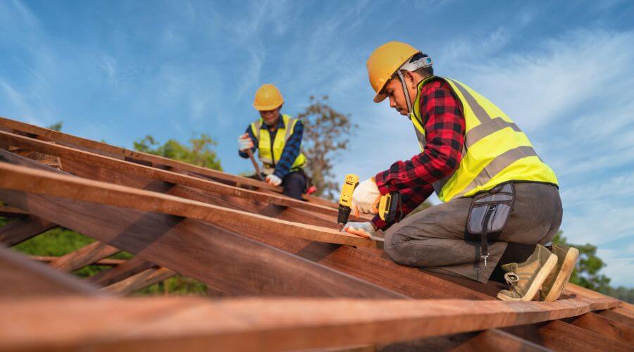 Professional Flat Roofing Installation services in Hiawatha, IA